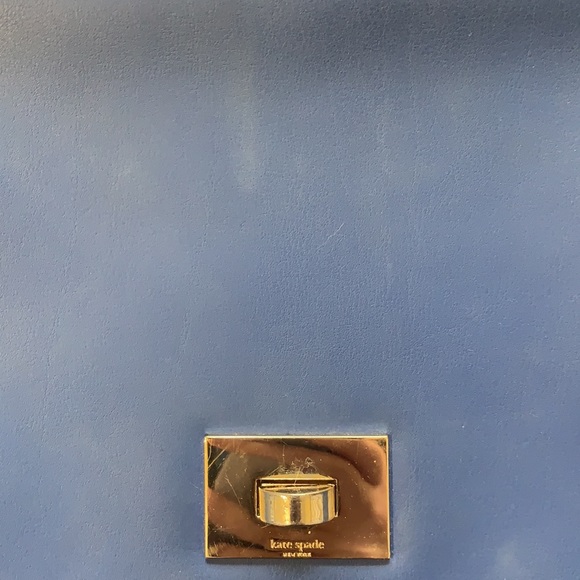 Gorgeous scalloped Kate spade purse - Picture 6 of 6